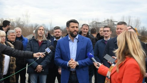 ШАПИЋ: Изградњом атлетског стадиона и отвореног и затвореног базена живот у Обреновцу постаје квалитетнији (ФОТО) ШАПИЋ: Изградњом атлетског стадиона и отвореног и затвореног базена живот у Обреновцу постаје квалитетнији (ФОТО)