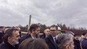 VUČIĆ NA PITANJE NOVOSTI: Moramo pronaći način kako da održavamo i puteve, pruge, dvorane, bolnice...