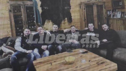 ВОЂА КАВАЧКОГ КЛАНА ГОВОРИО ПОЛИЦАЈЦИМА КАКО ДА ПЛАСИРАЈУ ЛАЖНЕ ИНФОРМАЦИЈЕ: Звицер диктирао објаве ВОЂА КАВАЧКОГ КЛАНА ГОВОРИО ПОЛИЦАЈЦИМА КАКО ДА ПЛАСИРАЈУ ЛАЖНЕ ИНФОРМАЦИЈЕ: Звицер диктирао објаве