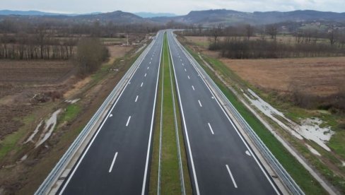VALJEVO BLIŽE BEOGRADU: Otvorena deonica brze saobraćajnice Iverak - Lajkovac, pogledajte kako izgleda (VIDEO) VALJEVO BLIŽE BEOGRADU: Otvorena deonica brze saobraćajnice Iverak - Lajkovac, pogledajte kako izgleda (VIDEO)