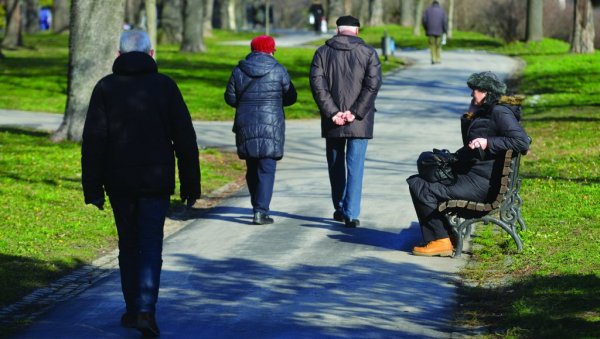 ПЕНЗИЈЕ ОД 4. ЈАНУАРА: ПИО фонд објавио календар исплата децембарских примања за најстарије суграђане