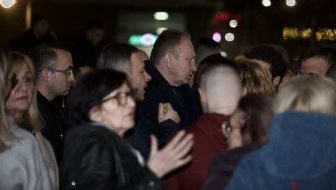 NIŠTA OD RUŠENJA NA ULICI, NAROD IH NEĆE: Zapadni mediji o protestima -  Da se povuku istrošeni ljudi, Đilas više nije uverljiv