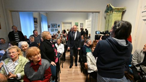 ПЕНЗИОНЕРИ У НОВОМ САДУ ПРЕДЊАЧЕ ПО СОЦИЈАЛНОМ СТАТУСУ: Градоначелник Ђурић најавио снажну буџетску подршку ПЕНЗИОНЕРИ У НОВОМ САДУ ПРЕДЊАЧЕ ПО СОЦИЈАЛНОМ СТАТУСУ: Градоначелник Ђурић најавио снажну буџетску подршку