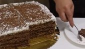 DA SLUTI NA BOGATSTVO I BLAGOSTANJE - MAGIČNA TORTA ZA NOVU GODINU I BOŽIĆ: Samo četiri jajeta, domaće korice i mnogo fila (VIDEO)