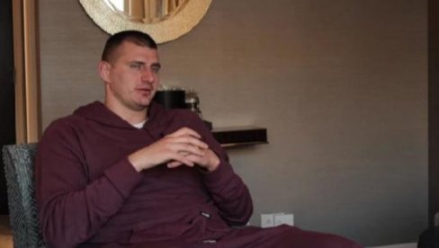 ОВАКО СМО НАТАЛИЈА И ЈА ПОЧЕЛИ! Никола Јокић открио оно што је цео свет занимало (ВИДЕО) ОВАКО СМО НАТАЛИЈА И ЈА ПОЧЕЛИ! Никола Јокић открио оно што је цео свет занимало (ВИДЕО)