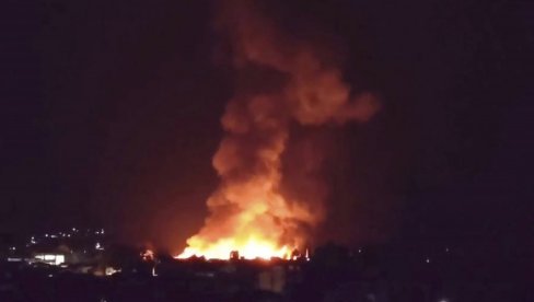 SITUACIJA SE SVE VIŠE KOMPLIKUJE: Izbio požar na jednoj od japanskih nuklearki SITUACIJA SE SVE VIŠE KOMPLIKUJE: Izbio požar na jednoj od japanskih nuklearki