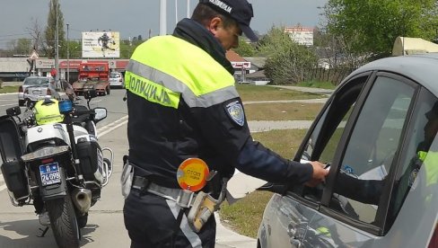 САОБРАЋАЈКА И ПЕТ ПИЈАНИХ ВОЗАЧА: Мирна новогодишња ноћ у средњем Банату САОБРАЋАЈКА И ПЕТ ПИЈАНИХ ВОЗАЧА: Мирна новогодишња ноћ у средњем Банату