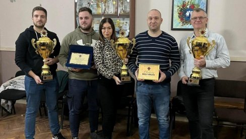 NAGRAĐENI OSVAJAČI MEDALJA: Karate klub Banatski cvet odao priznanja uspešnim takmičarima (FOTO)