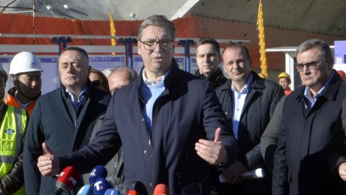 JOŠ JEDNOM POKAZAO DA JE DRŽAVNIK: Vučić odbrusio nemačkim medijima i zaštitio opoziciju (VIDEO)