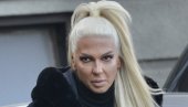 DEGENERICI I MAJMUNI SU GAĐALI DECU I ŽENE! Karleuša progovorila o incidentu blokadera-terorista u Loznici