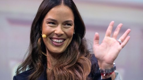U LINCU UVEK POSEBNO: Ana Ivanović ponovo na mestu uspeha U LINCU UVEK POSEBNO: Ana Ivanović ponovo na mestu uspeha
