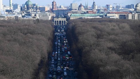 НЕМАЧКОЈ ПРЕТИ ДРЖАВНИ УДАР?! Вицеканцелар саопштио: Протесте преузеле екстремистичке групе