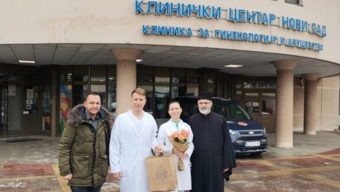 СВАКОЈ БЕБИ ПО 40 ХИЉАДА : Епархија бачка даровала 13 новорођенчади у породилишту Бетанија СВАКОЈ БЕБИ ПО 40 ХИЉАДА : Епархија бачка даровала 13 новорођенчади у породилишту Бетанија