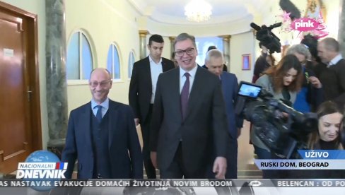 ВУЧИЋ ПОСЕТИО РУСКИ ДОМ: Председник са Боцан-Харченком погледао историјски филм о Русији и Србији (ФОТО) ВУЧИЋ ПОСЕТИО РУСКИ ДОМ: Председник са Боцан-Харченком погледао историјски филм о Русији и Србији (ФОТО)