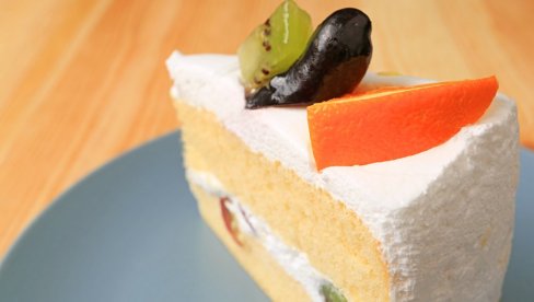 OSVEŽAVAJUĆI FIL OD PAVLAKE, SA KIVIJEM I MANDARINAMA: Recept za zimsku voćnu tortu - pravi se na ovaj način! OSVEŽAVAJUĆI FIL OD PAVLAKE, SA KIVIJEM I MANDARINAMA: Recept za zimsku voćnu tortu - pravi se na ovaj način!