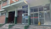ПОВРЕЂЕНО ЧАК ШЕСТ ОСОБА: Тешка саобраћајна несрећа у Шапцу, сударили се мотор и аутомобил