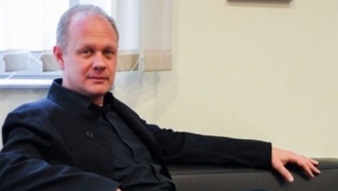 У БОКИ И КАМЕН ГОВОРИ СРПСКИ: Социолог Бојан Панаотовић поводом пописа у Црној Гори и цитирања Степинца У БОКИ И КАМЕН ГОВОРИ СРПСКИ: Социолог Бојан Панаотовић поводом пописа у Црној Гори и цитирања Степинца