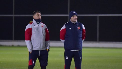 OVO UOPŠTE NISU OČEKIVALI: Vladan Milojević iznenadio fudbalere Crvene zvezde na večernjem treningu OVO UOPŠTE NISU OČEKIVALI: Vladan Milojević iznenadio fudbalere Crvene zvezde na večernjem treningu
