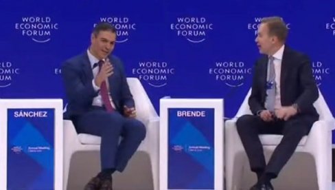 ГЛЕДАТЕ У ВУЧИЋА? Педро Санчез се са бине обратио председнику Србије - Он је добар пријатељ Шпаније и мене лично ГЛЕДАТЕ У ВУЧИЋА? Педро Санчез се са бине обратио председнику Србије - Он је добар пријатељ Шпаније и мене лично