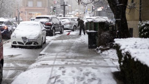 DEBELI MINUS OKOVAO KOMŠILUK: Izmereno čak -13 stepeni, saobraćaj na pojedinim deonicama u kolapsu (FOTO)