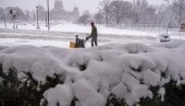 SNEŽNA MEĆAVA ODNELA VIŠE OD 50 ŽIVOTA: Zima pokazala zube, haotično stanje na američkom kontinentu (FOTO/VIDEO)