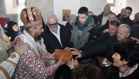 KOSOVČIĆI OKO SVETOG SAVE: Saborom u selu Pošćenje kod Šavnika počele Svetosavske svečanosti u Crnoj Gori