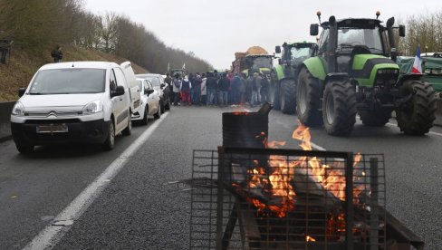 SAOPŠTENE OLAKŠICE, TRAKTORI KA AERODROMU