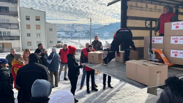 АКЦИЈА „НИСТЕ САМИ“ ПОНОВО У ГЛАМОЧУ И БОСАНСКОМ ГРАХОВУ Триван: Ово је честит и добар народ који ме увек испуни снагом и топлином