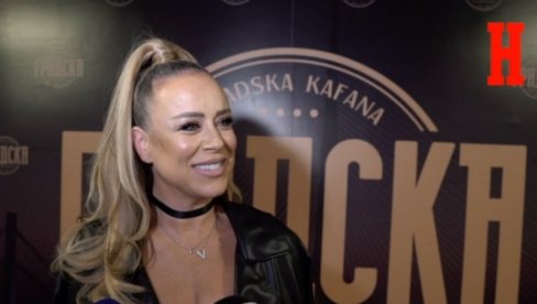 ПОПУЛАРНОСТ МЕ НИЈЕ ПРОМЕНИЛА: Слађа Алегро признала да је остала иста, од почетка каријере до сада (ВИДЕО) ПОПУЛАРНОСТ МЕ НИЈЕ ПРОМЕНИЛА: Слађа Алегро признала да је остала иста, од почетка каријере до сада (ВИДЕО)