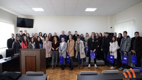 НАГРАДЕ НАЈБОЉИМ СТУДЕНТИМА: Свети Сава обележн у Сечњу и уз традиционалну доделу признања НАГРАДЕ НАЈБОЉИМ СТУДЕНТИМА: Свети Сава обележн у Сечњу и уз традиционалну доделу признања