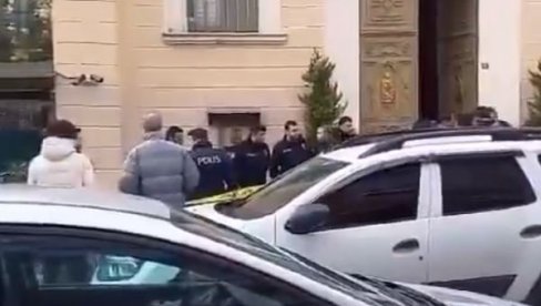 ПРВИ СНИМЦИ СА ЛИЦА МЕСТА: Терористички напад на цркву у Истанбулу (ВИДЕО) ПРВИ СНИМЦИ СА ЛИЦА МЕСТА: Терористички напад на цркву у Истанбулу (ВИДЕО)