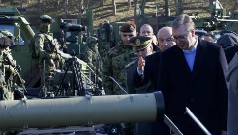 AKO NEMATE JAKU VOJSKU, NEMATE NI DRŽAVU Jasna poruka Vučića sa Topčidera: Snažimo vojsku da bismo sačuvali zemlju, nikoga ne ugrožavamo