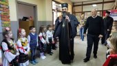 ĐAČKE KLUPE NA DAR: OŠ Miroslav Antić ovogodišnji dobitnik donacije Eparhije niške ĐAČKE KLUPE NA DAR: OŠ Miroslav Antić ovogodišnji dobitnik donacije Eparhije niške