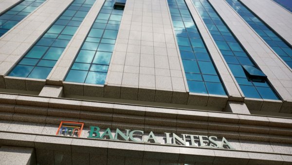 НАЈБОЉА БАНКА У СРБИЈИ И ОВЕ ГОДИНЕ: Banca Intesa понела три Euromoney признања у 2024. години