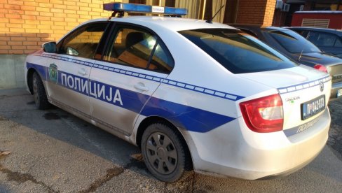 UHAPŠEN MUŠKARAC IZ MALOG CRNIĆA: Pijan izazvao udes, u autu krio drogu UHAPŠEN MUŠKARAC IZ MALOG CRNIĆA: Pijan izazvao udes, u autu krio drogu