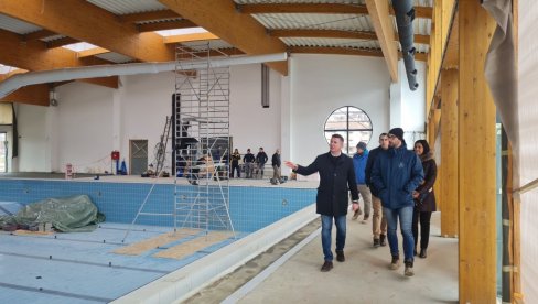 GORNJI MILANOVAC DOBIJA PRVO OPŠTINSKO KUPALIŠTE POD KROVOM, ALI I NOVE SADRŽAJE: Uskoro otvaranje zatvorenog bazena GORNJI MILANOVAC DOBIJA PRVO OPŠTINSKO KUPALIŠTE POD KROVOM, ALI I NOVE SADRŽAJE: Uskoro otvaranje zatvorenog bazena