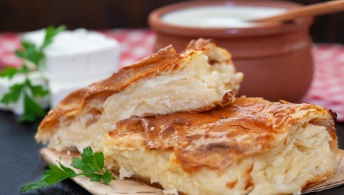 DOMAĆICE SU LUDE ZA OVIM RECEPTOM: Spojite gibanicu i carsku pitu i dobićete najlepše jelo na svetu