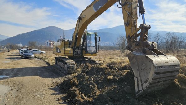 КАДА БУДУ ЗАВРШЕНЕ ДВЕ ПЛАНИРАНЕ САОБРАЋАЈНИЦЕ, У ГРАДУ НА ЛИМУ СВИ ОЧЕКУЈУ ИСТИНСКИ ПРЕПОРОД   Ново Пријепоље на левој обали