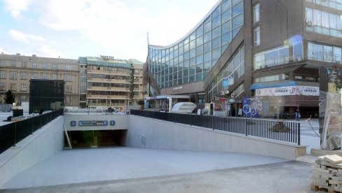 PARKIRANJE KOD PINKIJA OD MARTA: Administrativne procedure usporile otvaranje garaže u srcu Zemuna PARKIRANJE KOD PINKIJA OD MARTA: Administrativne procedure usporile otvaranje garaže u srcu Zemuna