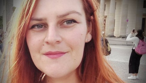 LELI OPERISALI NEPOSTOJEĆI TUMOR, NAKON ČEGA JE UMRLA: Strašna tragedija porodice Tomašević zbog koje su tužili UKC u Kragujevcu LELI OPERISALI NEPOSTOJEĆI TUMOR, NAKON ČEGA JE UMRLA: Strašna tragedija porodice Tomašević zbog koje su tužili UKC u Kragujevcu