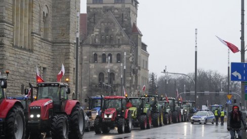 POLJACI KUKOM I MOTIKOM PROTIV BRISELA: Blokirali granicu sa Ukrajinom, prekinuli saobraćaj prema Nemačkoj i Slovačkoj