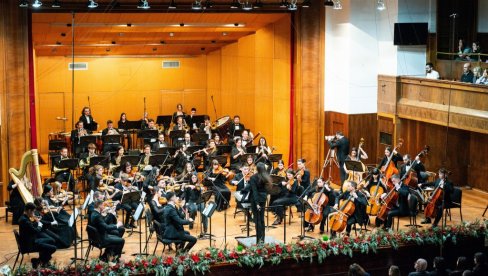 „STRINGS AND STARS: Koncert orkestra OMŠ „Dušan Skovran u Ćupriji