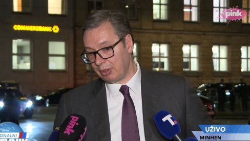 MI SMO PETA ZEMLJA KOJA SARAĐUJE SA EBRD: Vučić - Hoću da ljudi vide da radimo za njih MI SMO PETA ZEMLJA KOJA SARAĐUJE SA EBRD: Vučić - Hoću da ljudi vide da radimo za njih