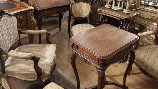 БАЦИТЕ СЕ НА ОВАЈ ПОСАО И ЗАРАДИТЕ: Није потребна диплома, само стари намештај