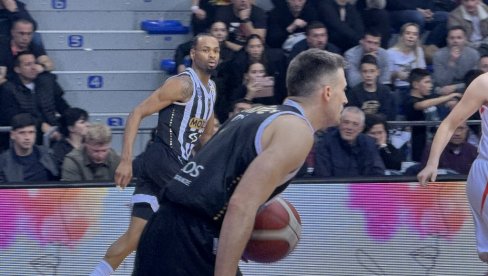 АВРАМОВИЋ ПРЕД ЕФЕС: Сви смо изузетно мотивисани, једва чекамо меч АВРАМОВИЋ ПРЕД ЕФЕС: Сви смо изузетно мотивисани, једва чекамо меч