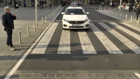УБРЗАНО ПРОПАДАЊЕ УЛИЦА И ТРОТОАРА ДОВОДИ У СУМЊУ ПОШТОВАЊЕ СТАНДАРДА И ПРОЦЕДУРЕ РАДОВА: Најважнији материјал и временски услови УБРЗАНО ПРОПАДАЊЕ УЛИЦА И ТРОТОАРА ДОВОДИ У СУМЊУ ПОШТОВАЊЕ СТАНДАРДА И ПРОЦЕДУРЕ РАДОВА: Најважнији материјал и временски услови