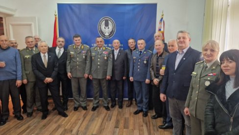 НЕГОВАЊЕ ТРАДИЦИЈЕ: Удружење ветерана органа безбедности и војне полиције Србије обележило је своју крсну славу НЕГОВАЊЕ ТРАДИЦИЈЕ: Удружење ветерана органа безбедности и војне полиције Србије обележило је своју крсну славу
