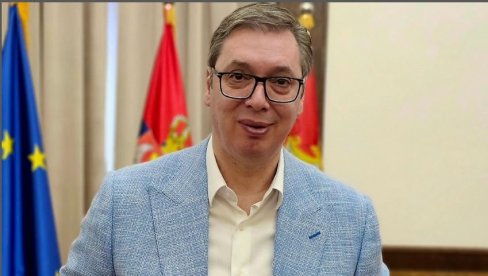 VUČIĆ DOBIO POKLON SA POTPISOM LEGENDE BOSTONA: Čim završim fakultet za trenera, pokloniću je klincima koje ću da vodim (FOTO)