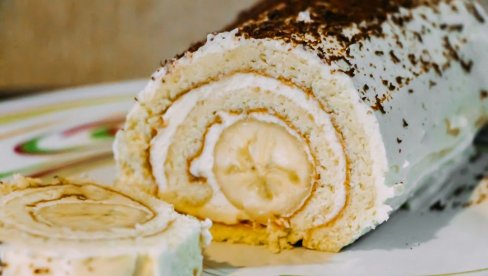 POSLASTICA ZA SVA ČULA! Banana rolat sa belom čokoladom POSLASTICA ZA SVA ČULA! Banana rolat sa belom čokoladom