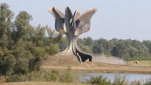 U JASENOVCU IZVRŠEN GENOCID  NAD SRBIMA: Bivši upravnik ustanove koja nosi ime ustaškog logora - To je istorijska istina (FOTO)